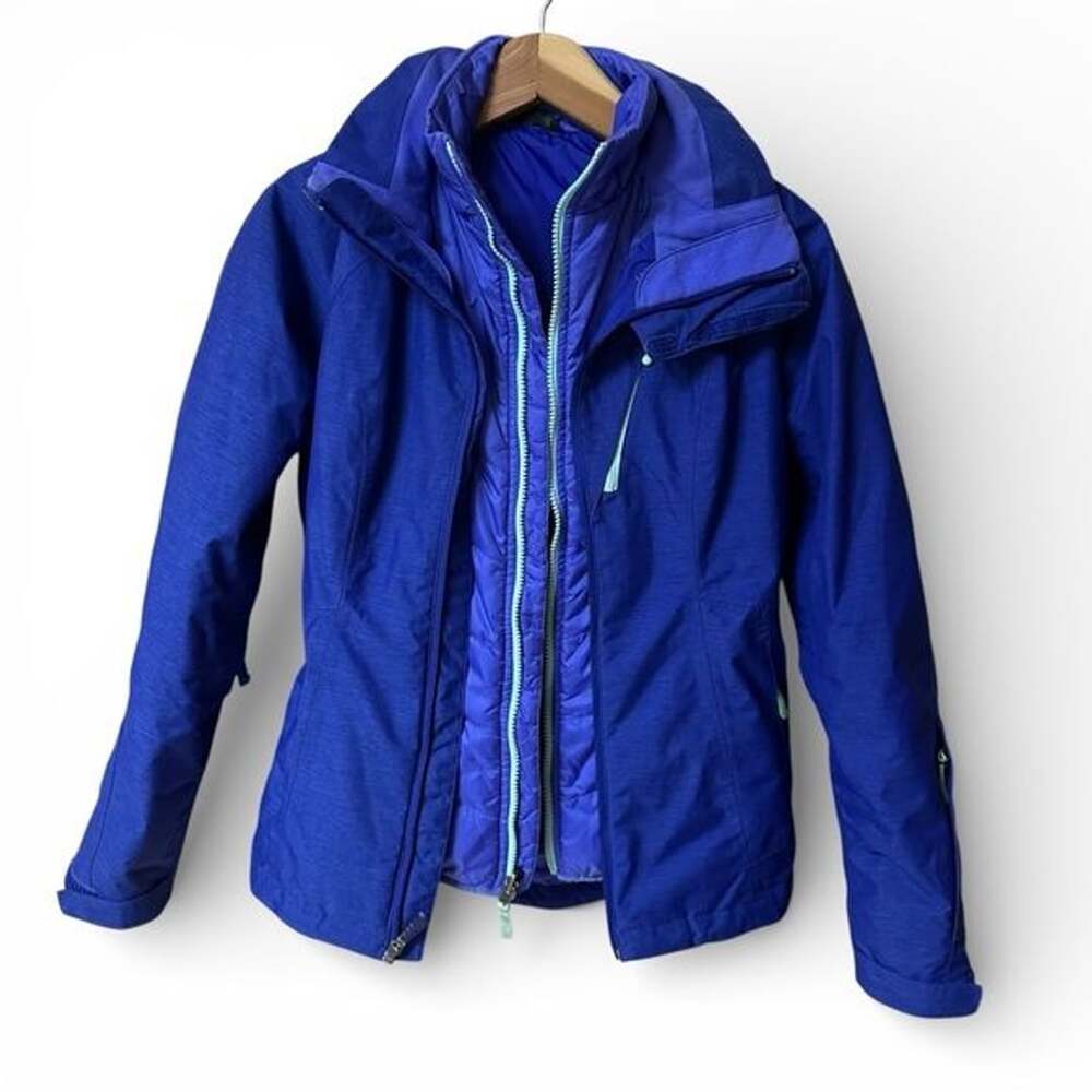 The North Face Women's Hyvent 3 in 1 Hooded Thermoball Eco Triclimate Ski Jacket